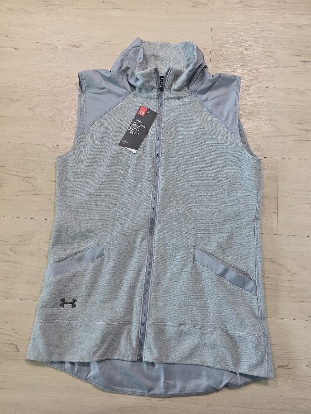 NWT Under Armour Women’s SM Gray ColdGear Loose Full Zip Athletic Vest Outdoor